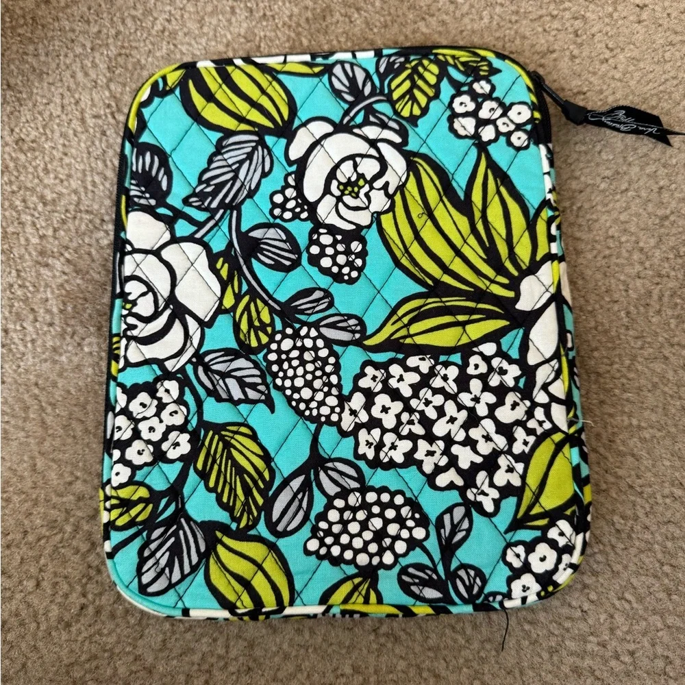 Vera Bradley never used
