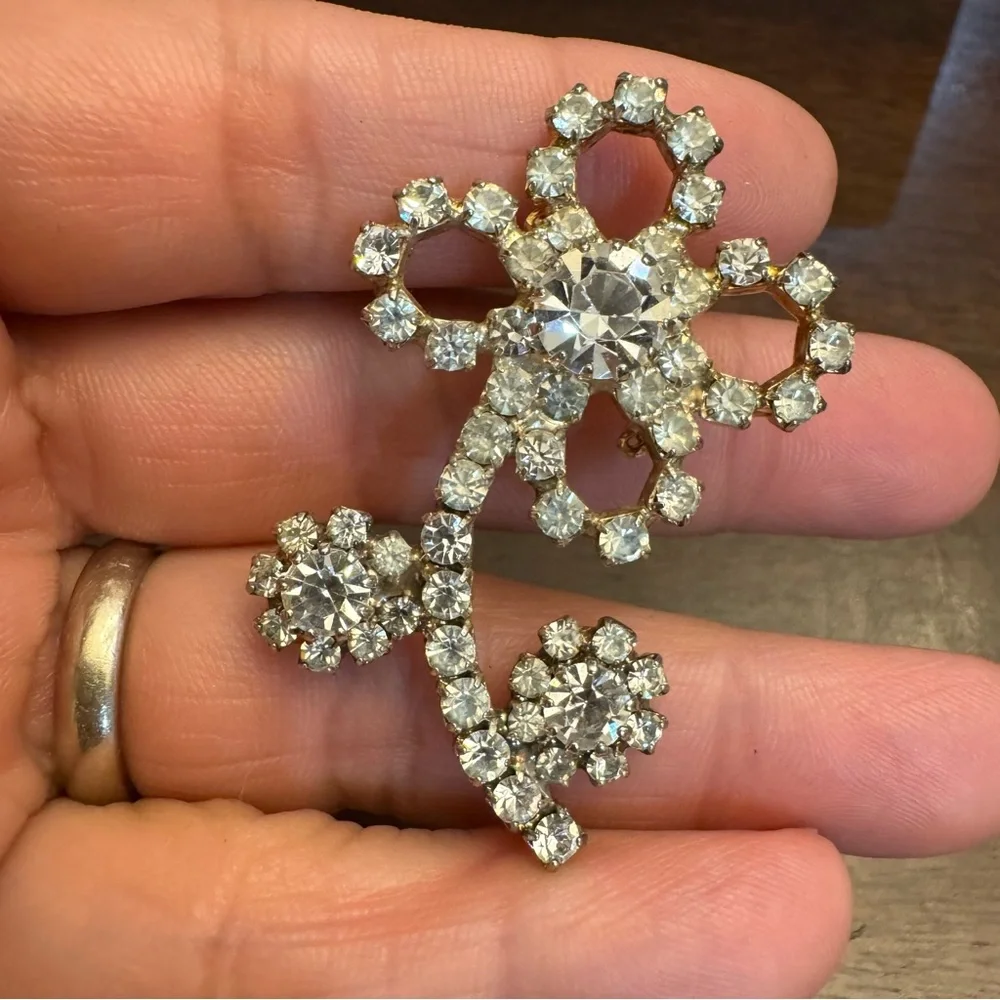Vintage beautiful rhinestone