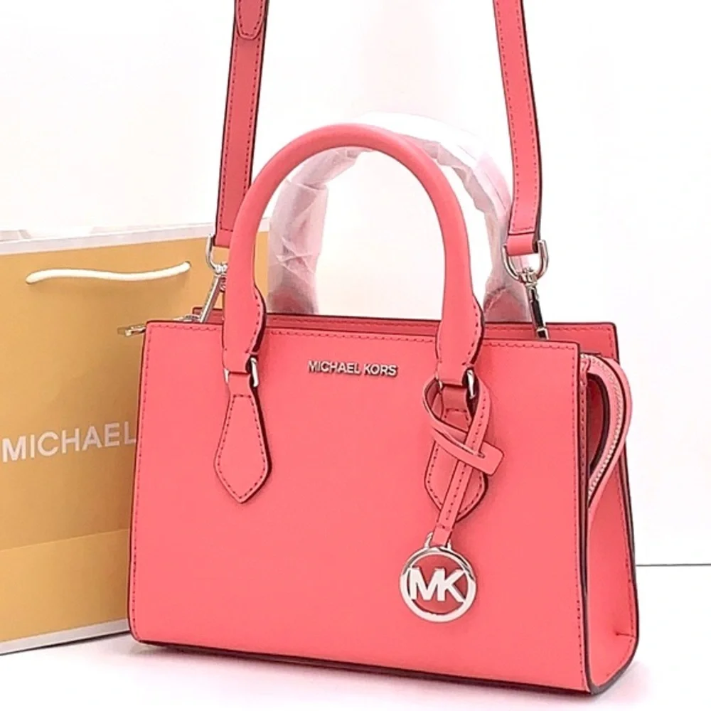 MICHAEL KORS SHEILA SMALL CENTER ZIP SATCHEL/ CROSSBODY TEA ROSE COLOR