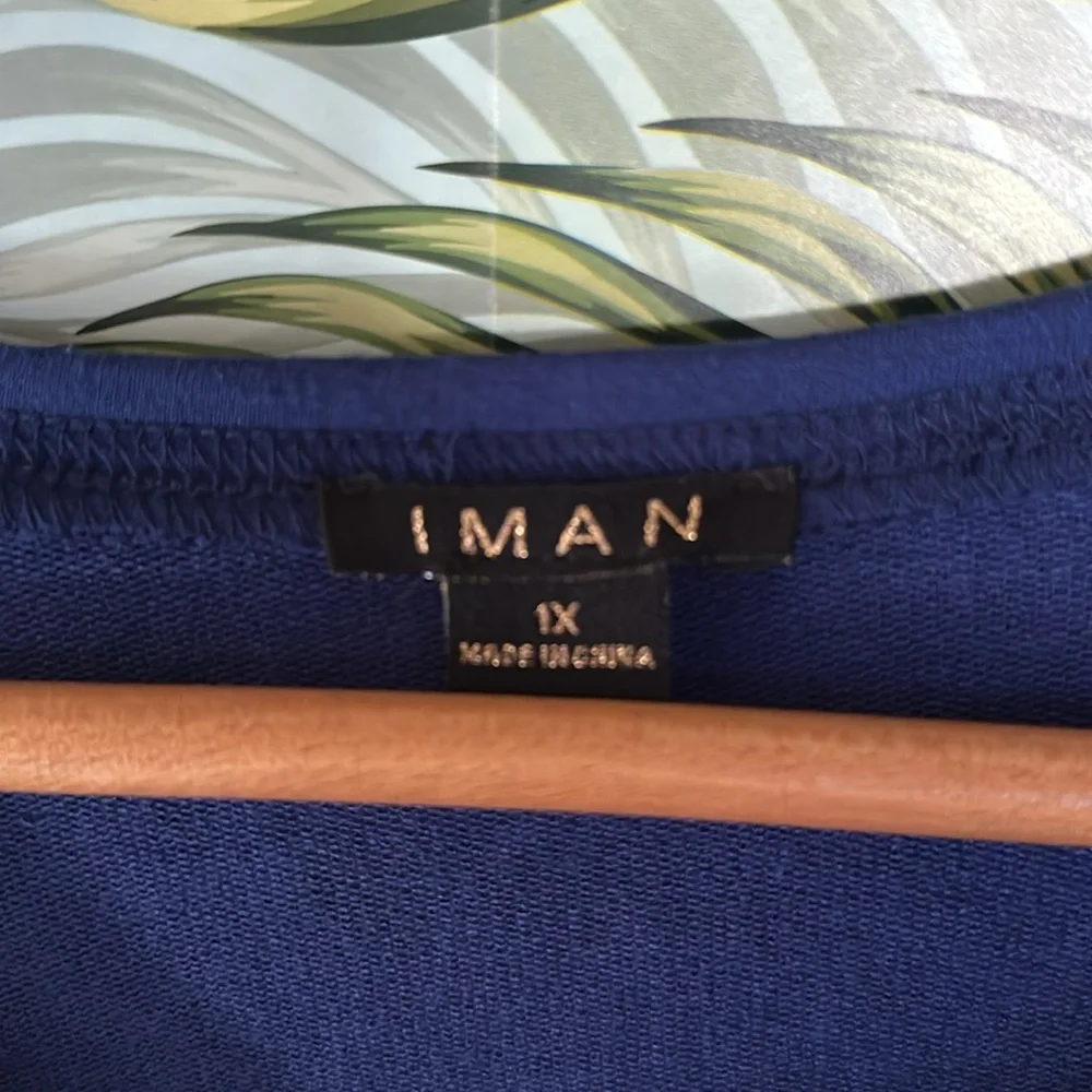 IMAN excellent chest