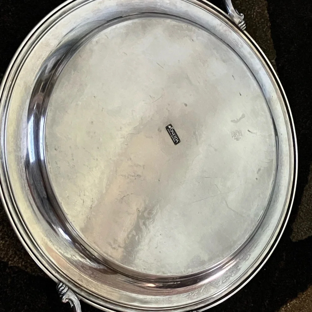 ONEIDA OL 2 LION USA MONOGRAM oneida silverplate