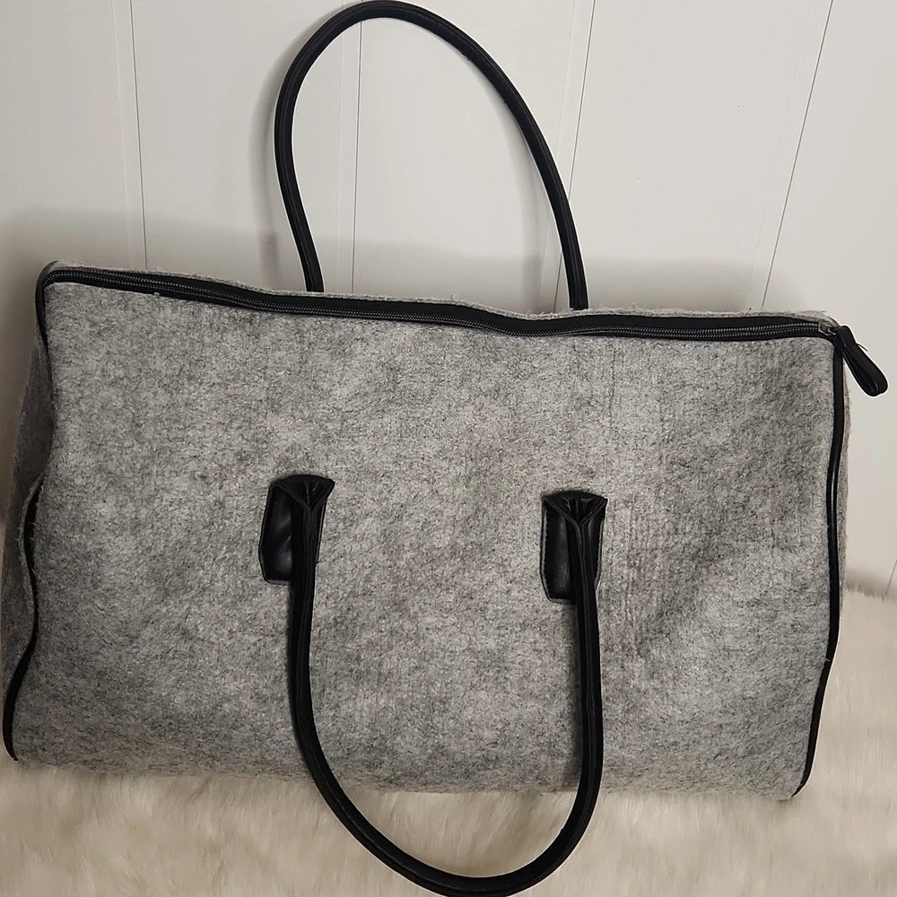 Kenneth Cole kenneth cole