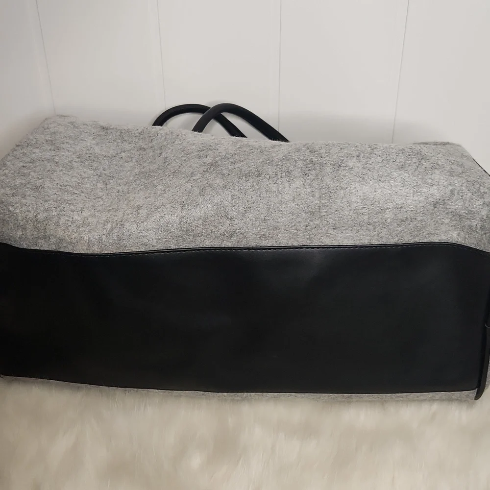 Kenneth Cole kenneth cole