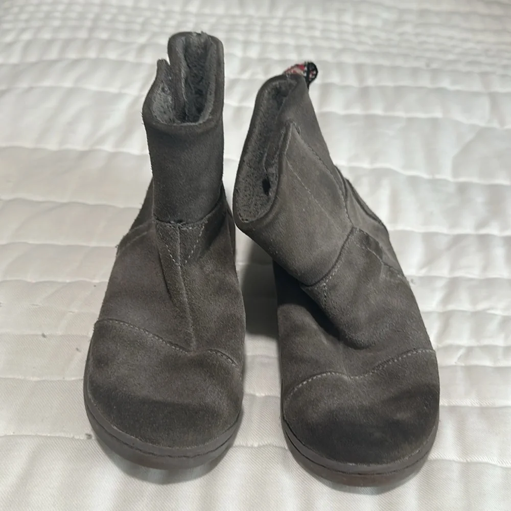 Toms tom’s grey