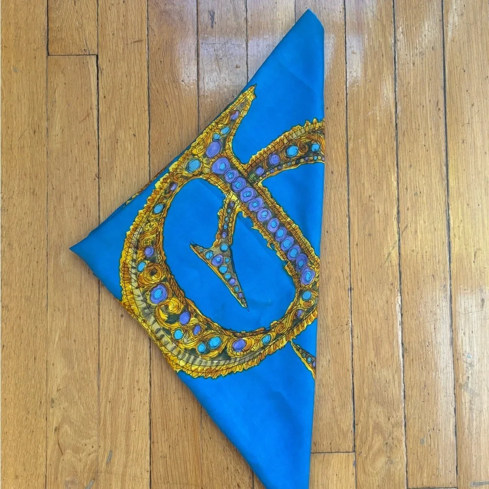 Dior stunning scarf