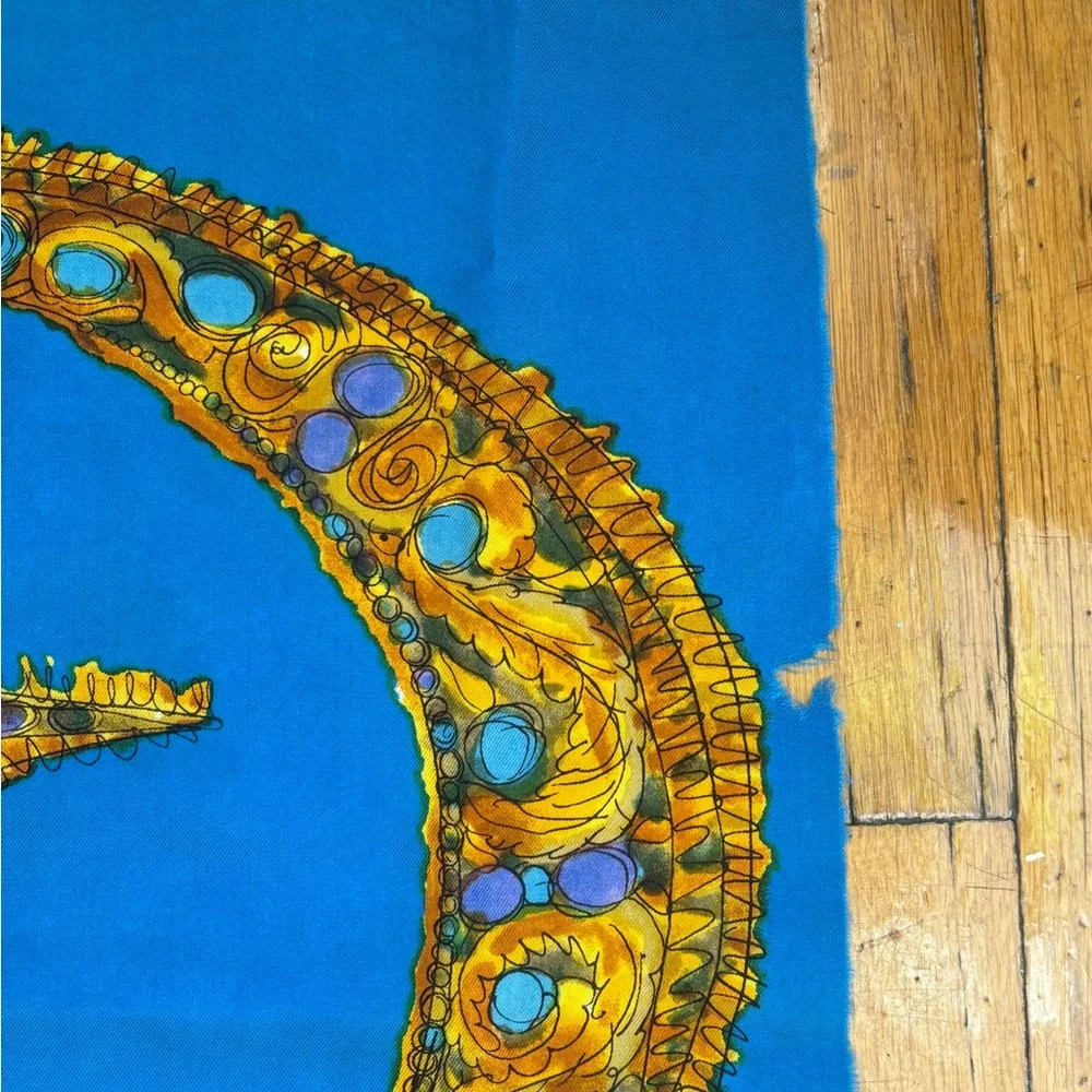 Dior stunning scarf