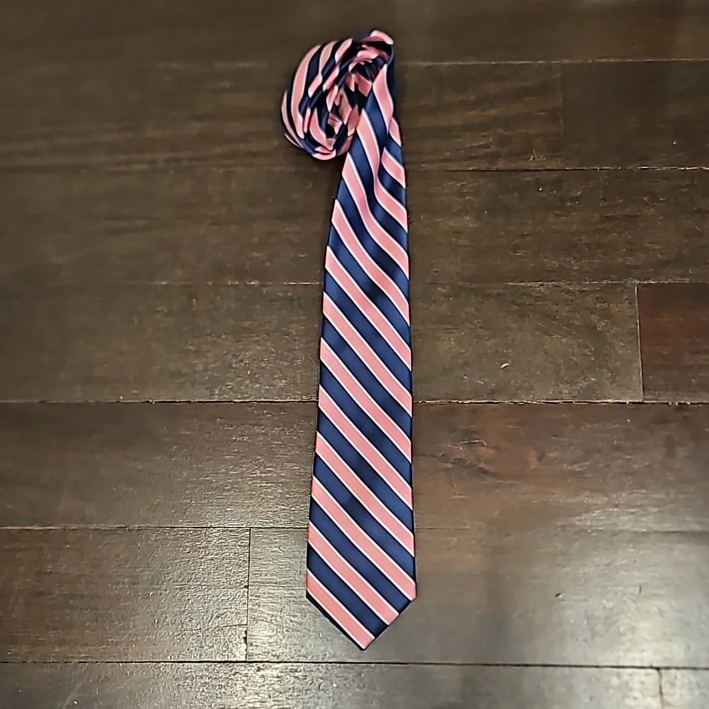 MEN'S PINK AND NAVY BLUE STRIPED NECK TIE
