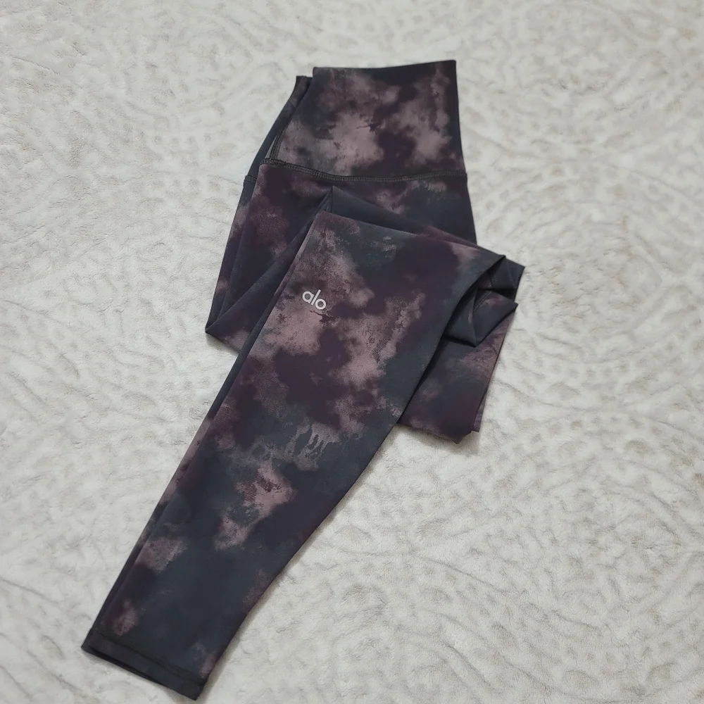 ALO Yoga excellent pre