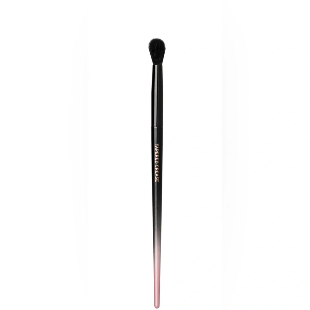 NIP Tapered Crease Brush
