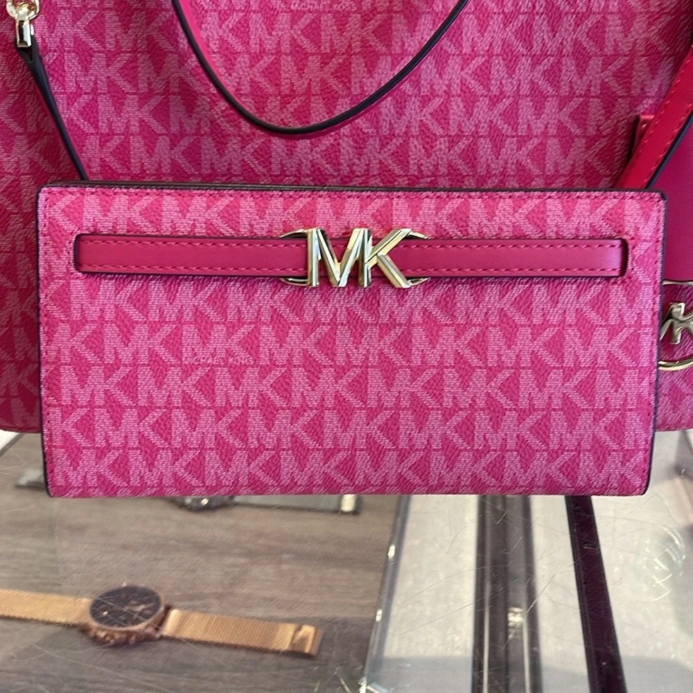 MICHAEL KORS Reed Large Snap Signature Wallet Electric Pink NWT