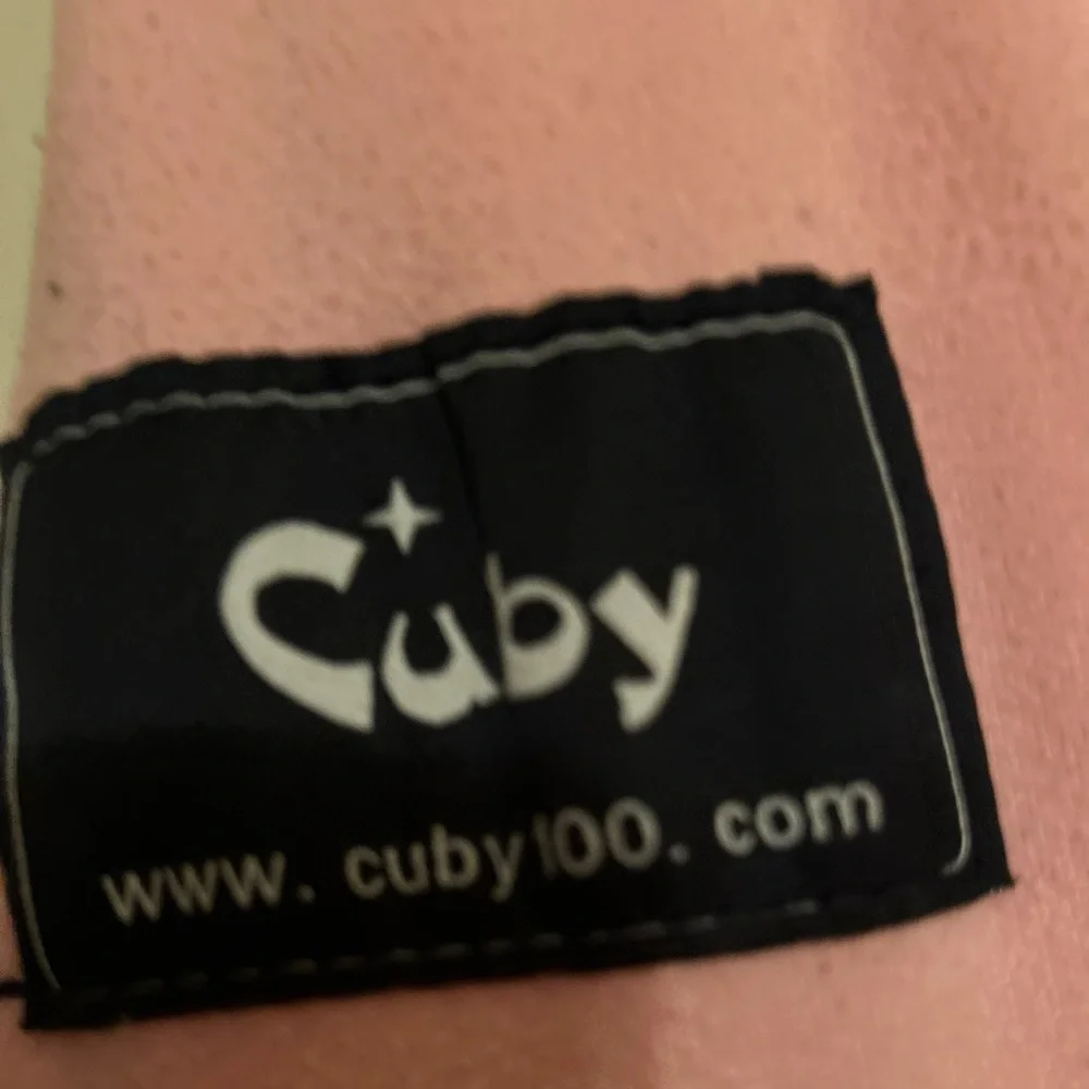 Cuby sling carrying