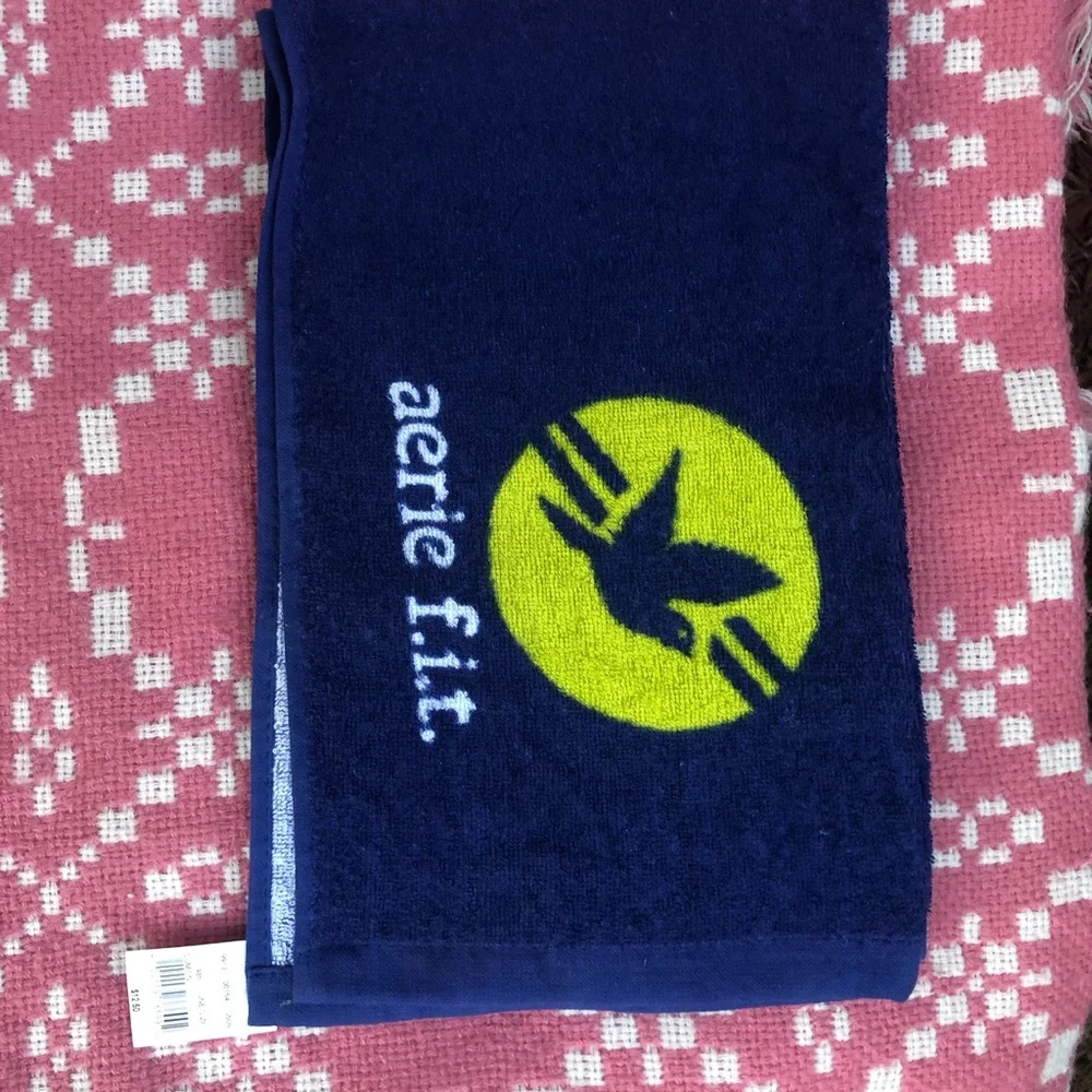 Brand new Aerie hand towel