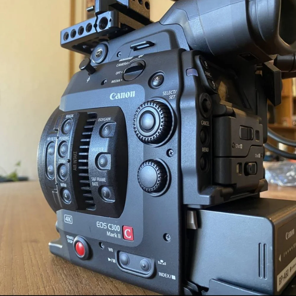 Canon eos c300