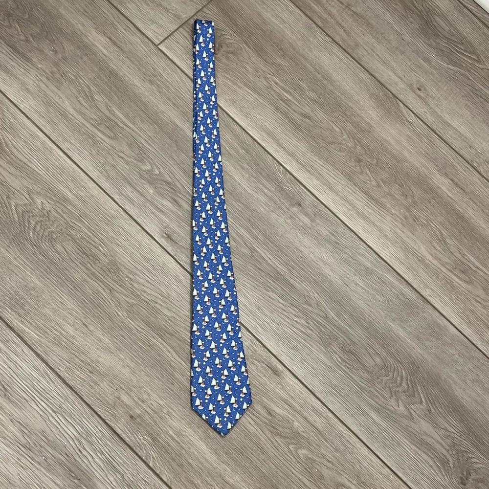 Vineyard Vines this sailboat