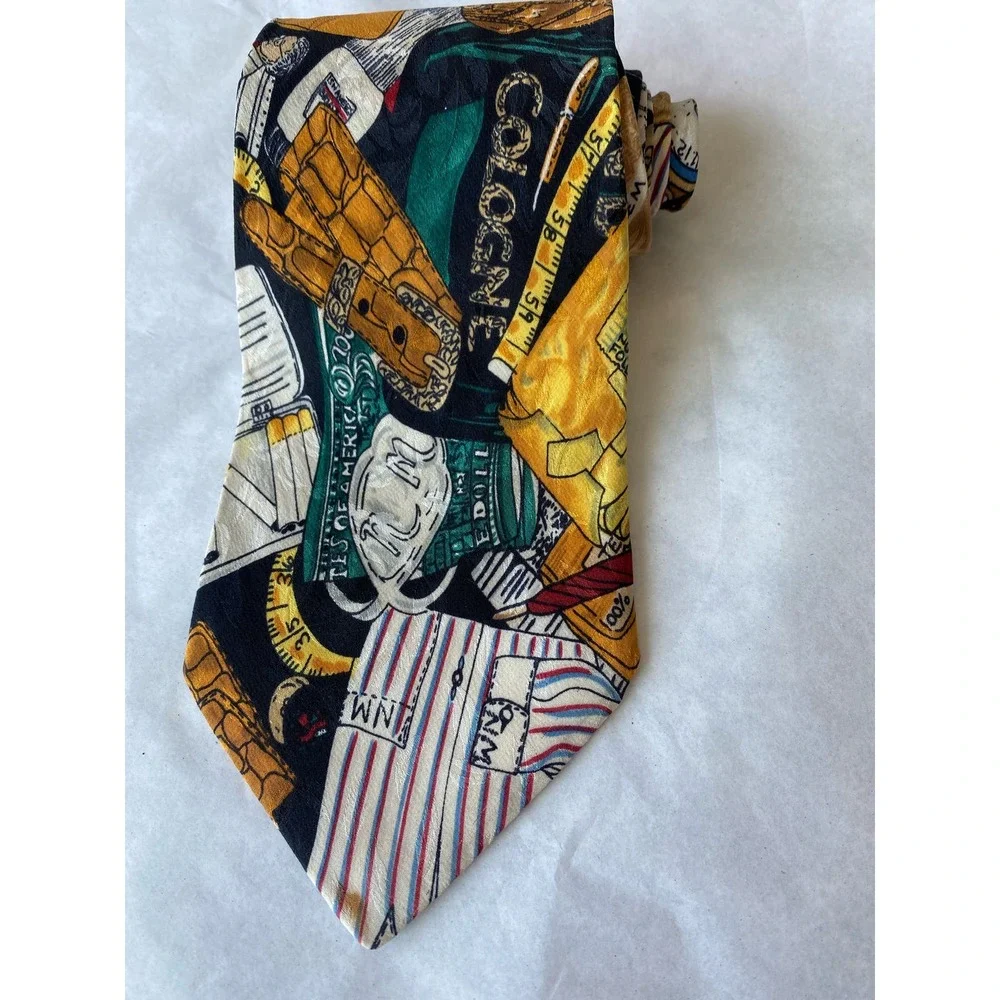 Nicole Miller Tie Vintage 1992 100% Silk Hand Sewn Men's Fashions Theme 57