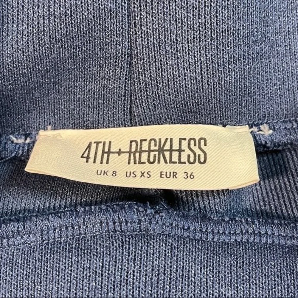 N/A 4th+reckless navy