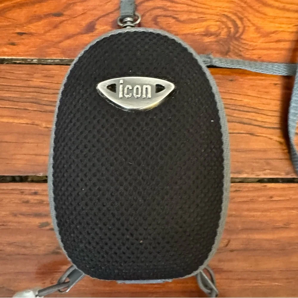 ICON digital camera