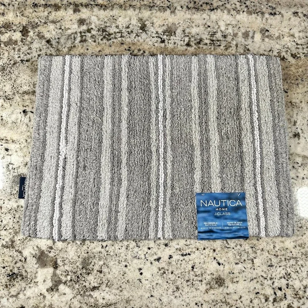 Nautica bath mat