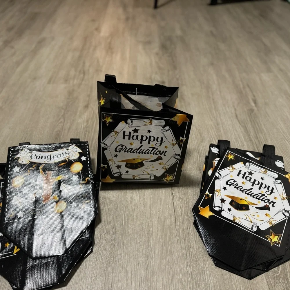 ***2/$15*** 10pack graduation plastic gift bags