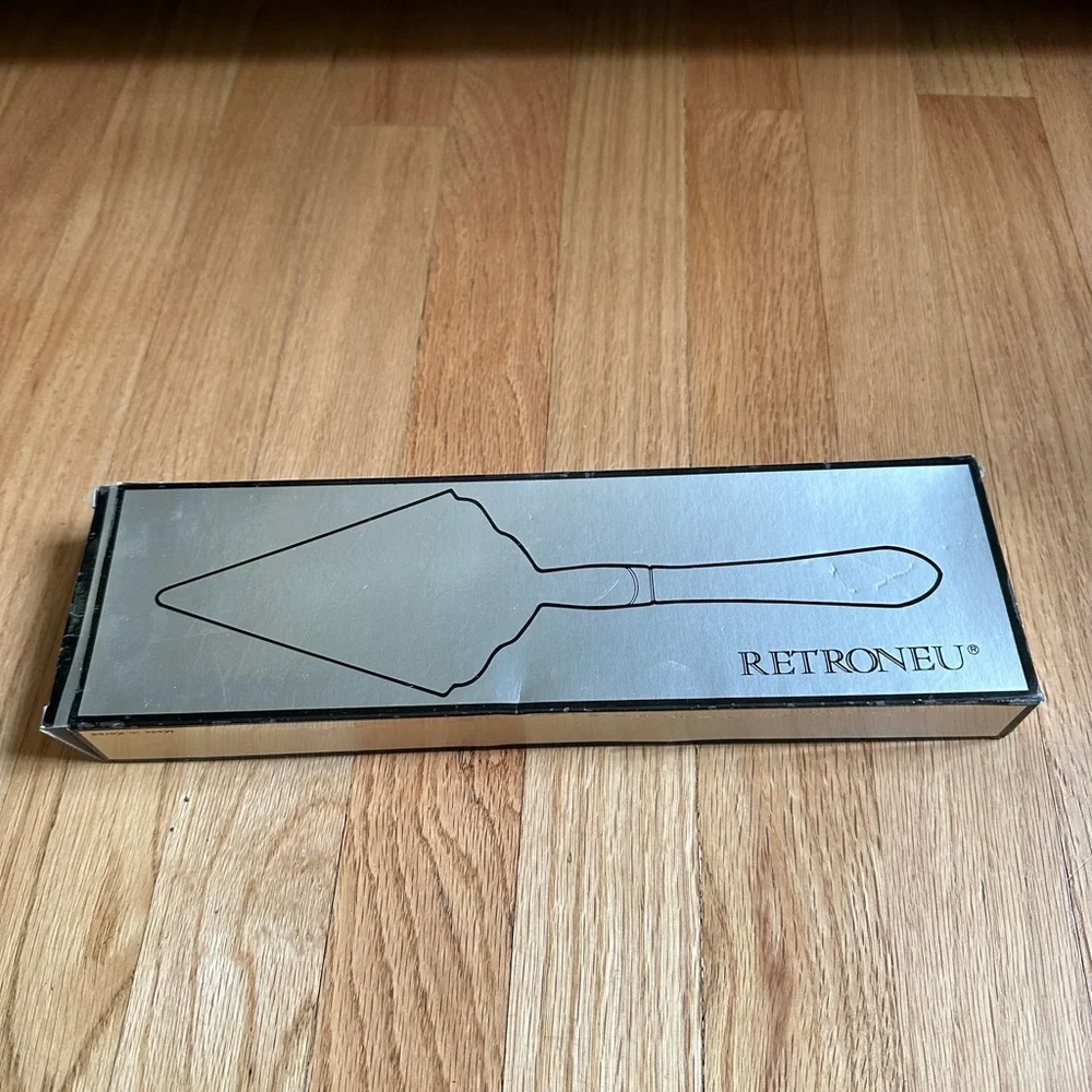 Retroneu stainless pie
