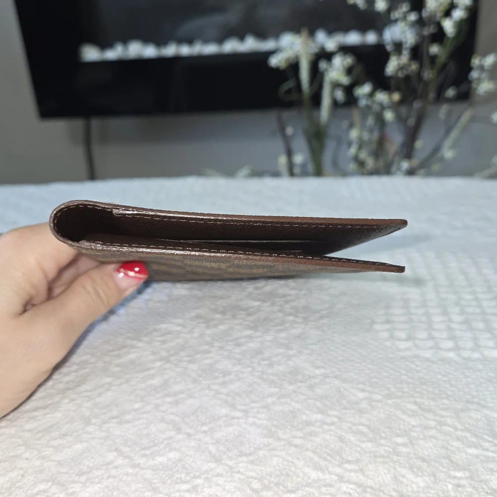 Louis Vuitton h6 agenda side