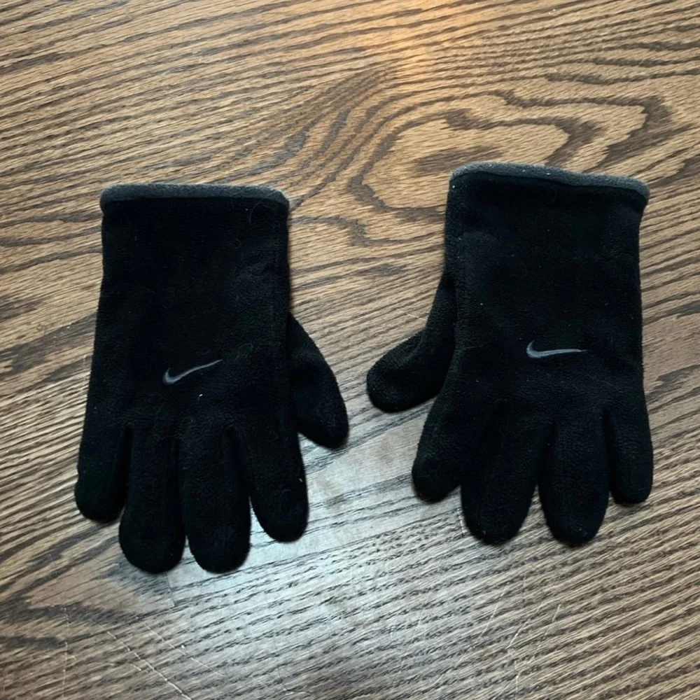 ❤️3/$20❤️ Nike youth fleece gloves