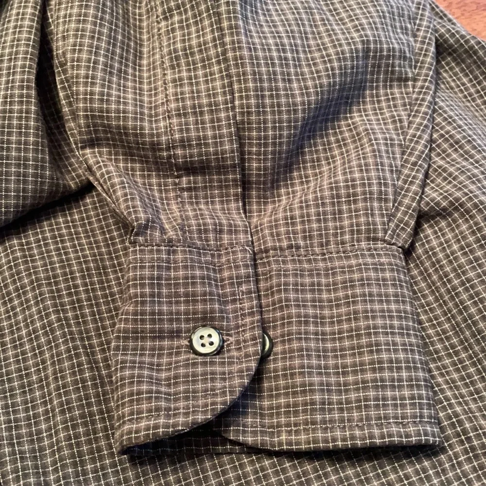 Van Heusen pit 24