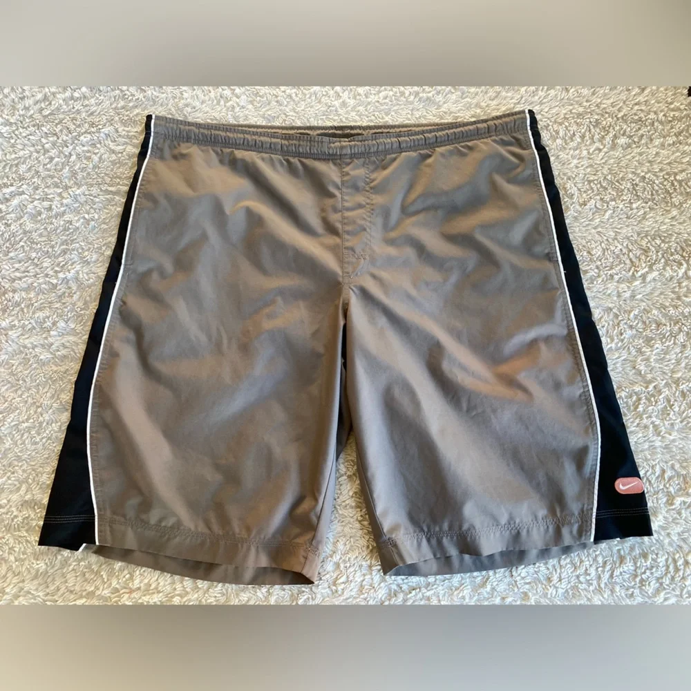 Nike brown black