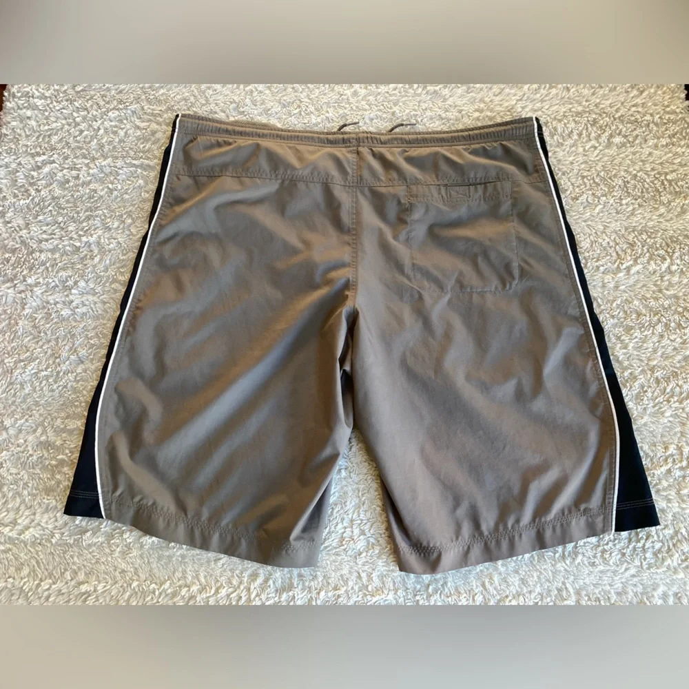 Nike brown black