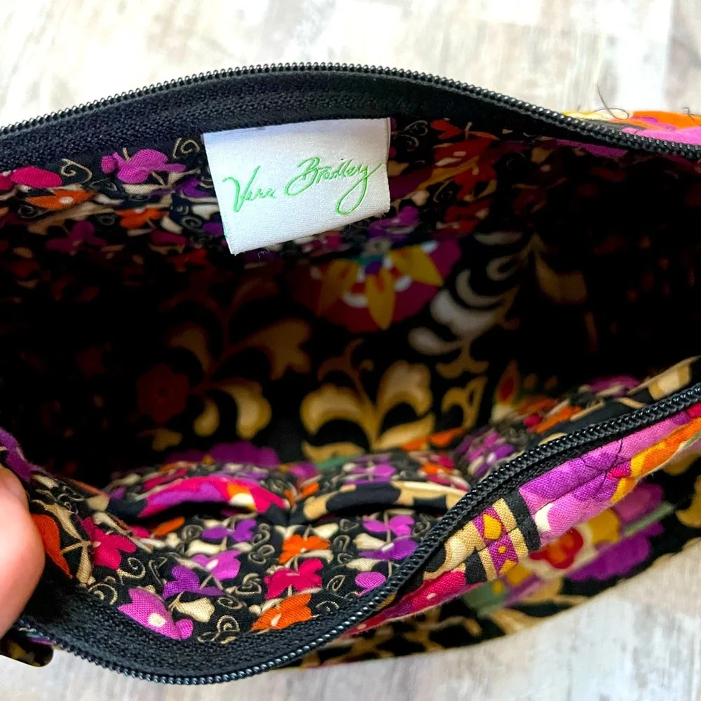 •adjustable bag