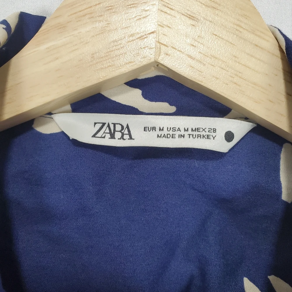 Zara next button