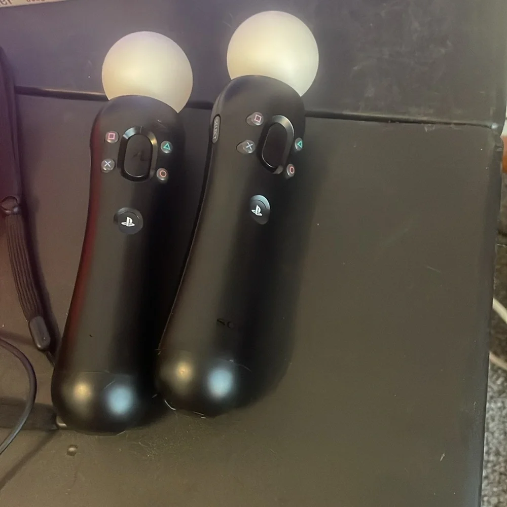 I’m selling a ps4 bundle