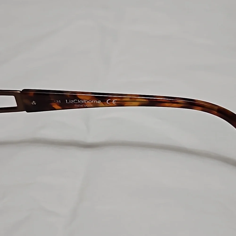 Liz Claiborne liz claiborne