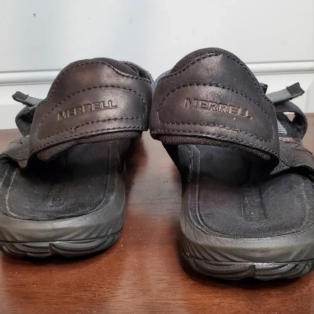 Merrell sandals size