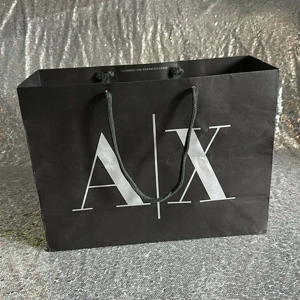 Armani Exchange zoom great