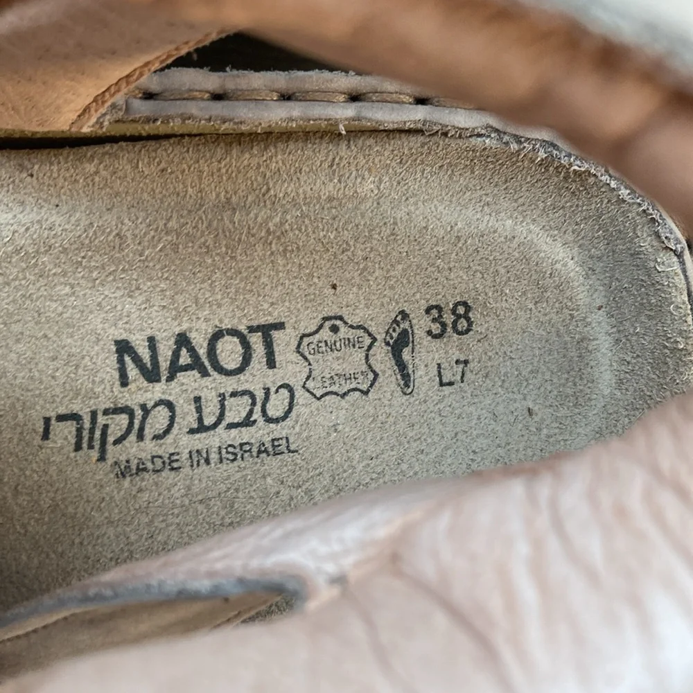 Naot verbena cutout