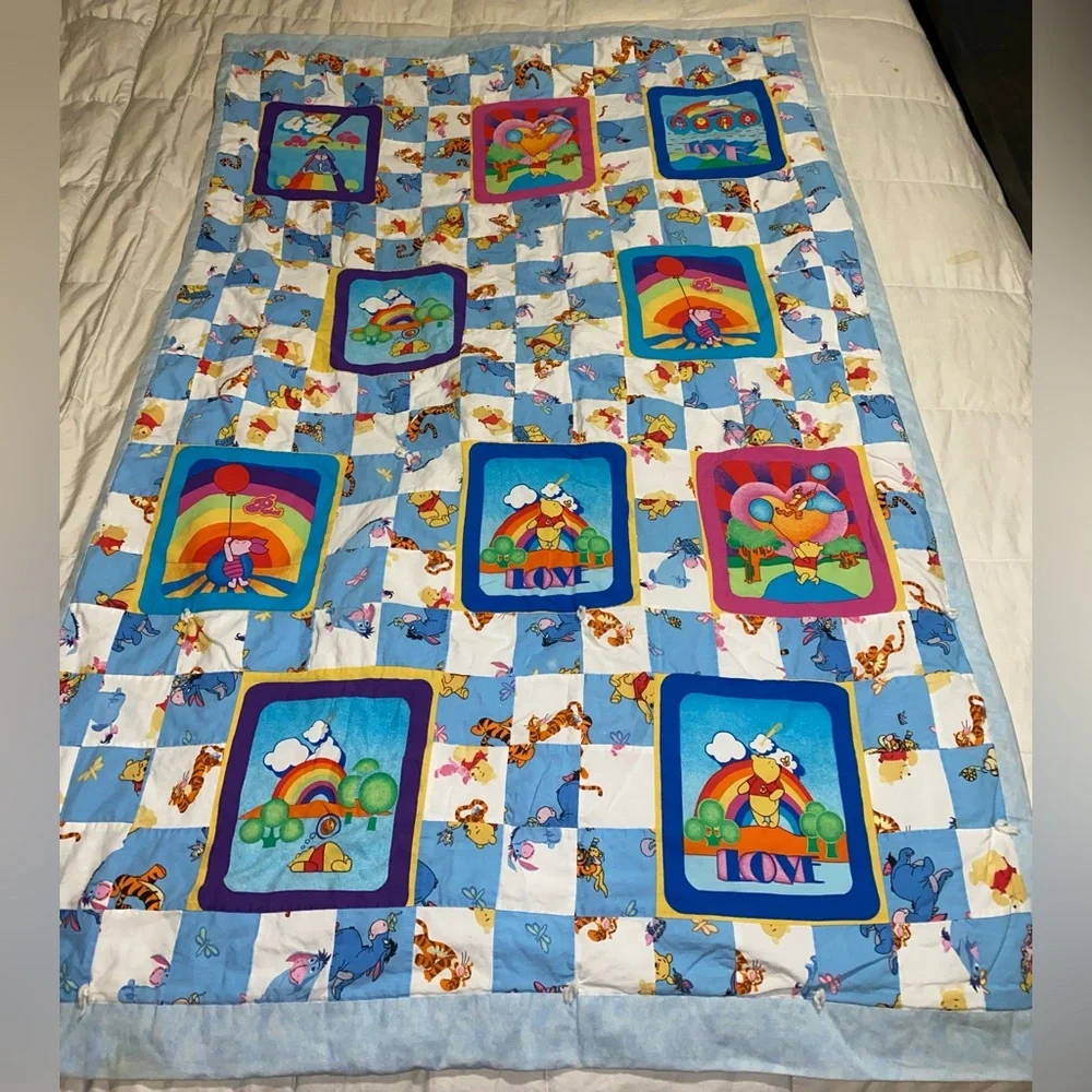 Disney Winnie the Pooh vintage 38 x 57 Quilt
