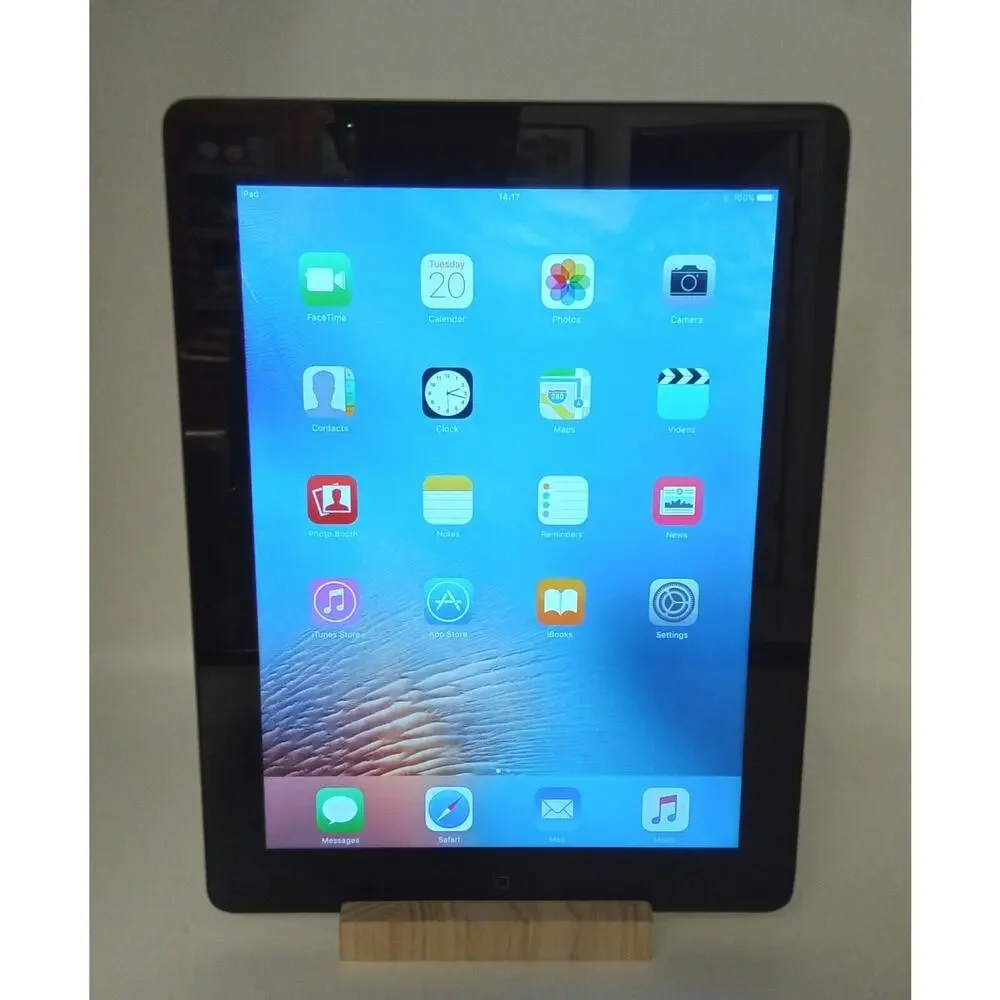 Apple iPad 2nd Generation (Unlocked) 32GB Wi-Fi 9.7