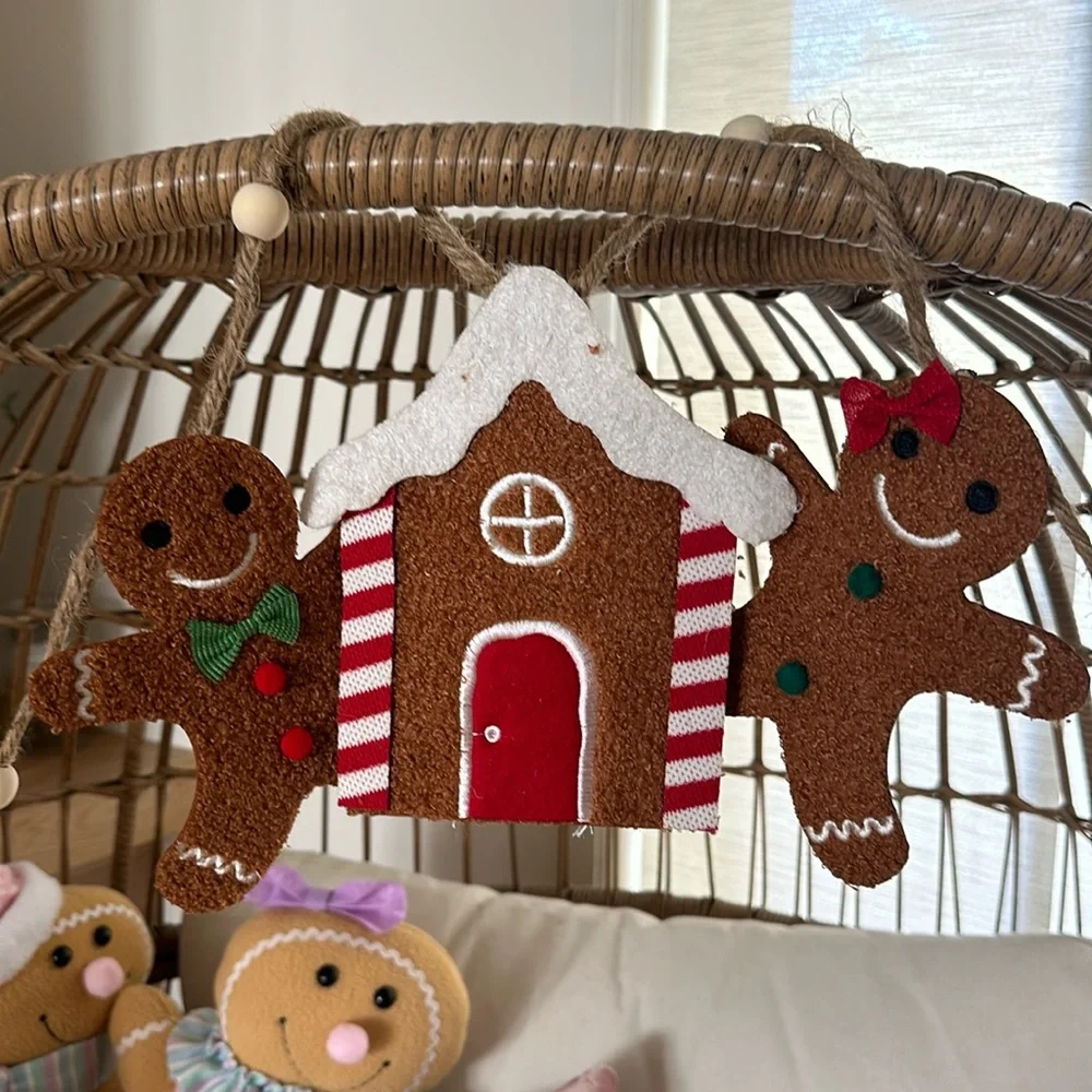 Christmas Holiday Gingerbread house boy girl peppermint garland 58” snowflake