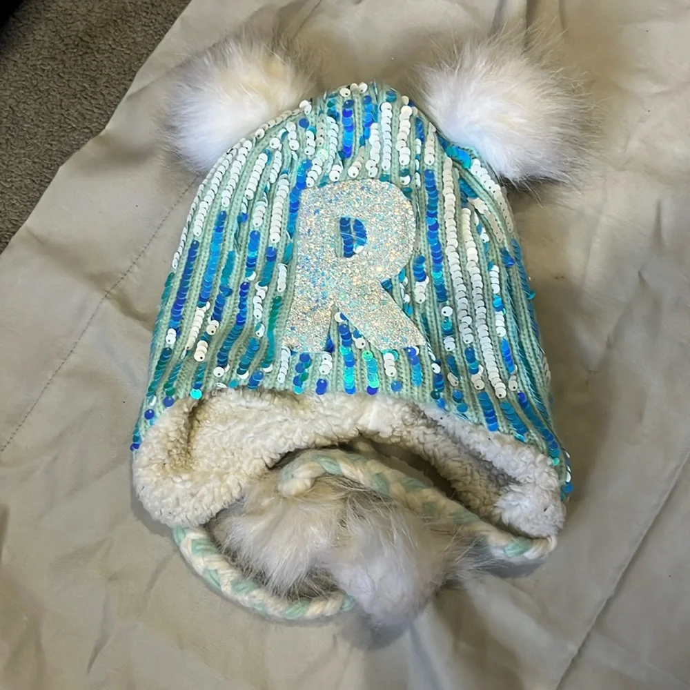 Justice Girls “R” Pom Pom winter hat