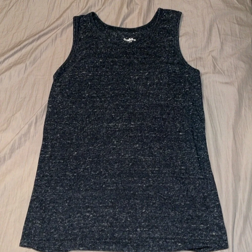 Boys tank top size 8
