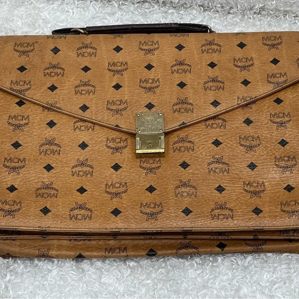 MCM distressed pre