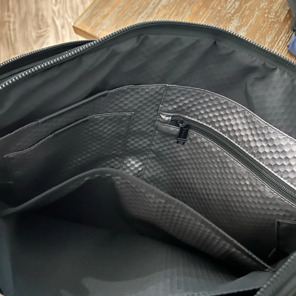 Tumi classic black