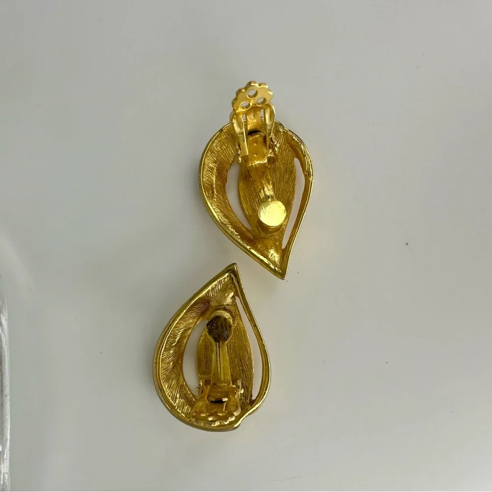 Vintage 3” Enamel Gold-Tone Pink Funky Oversized Leaf Clip Earrings