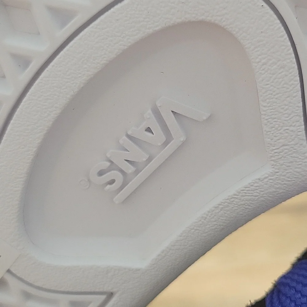 Vans van cruze