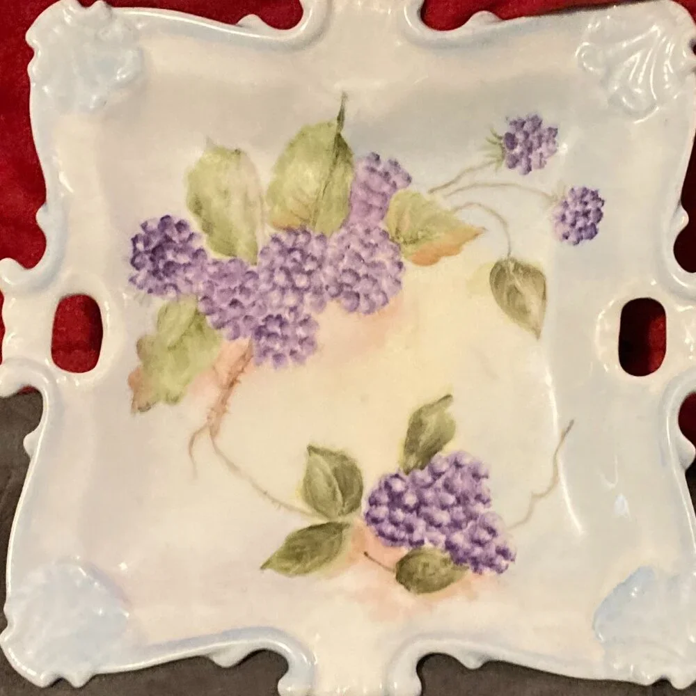 Hand painted by Artist -Signed vtg 1977