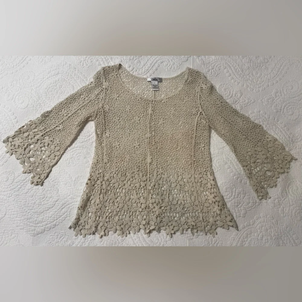Pinky Buckle cream floral crochet top boho Size S