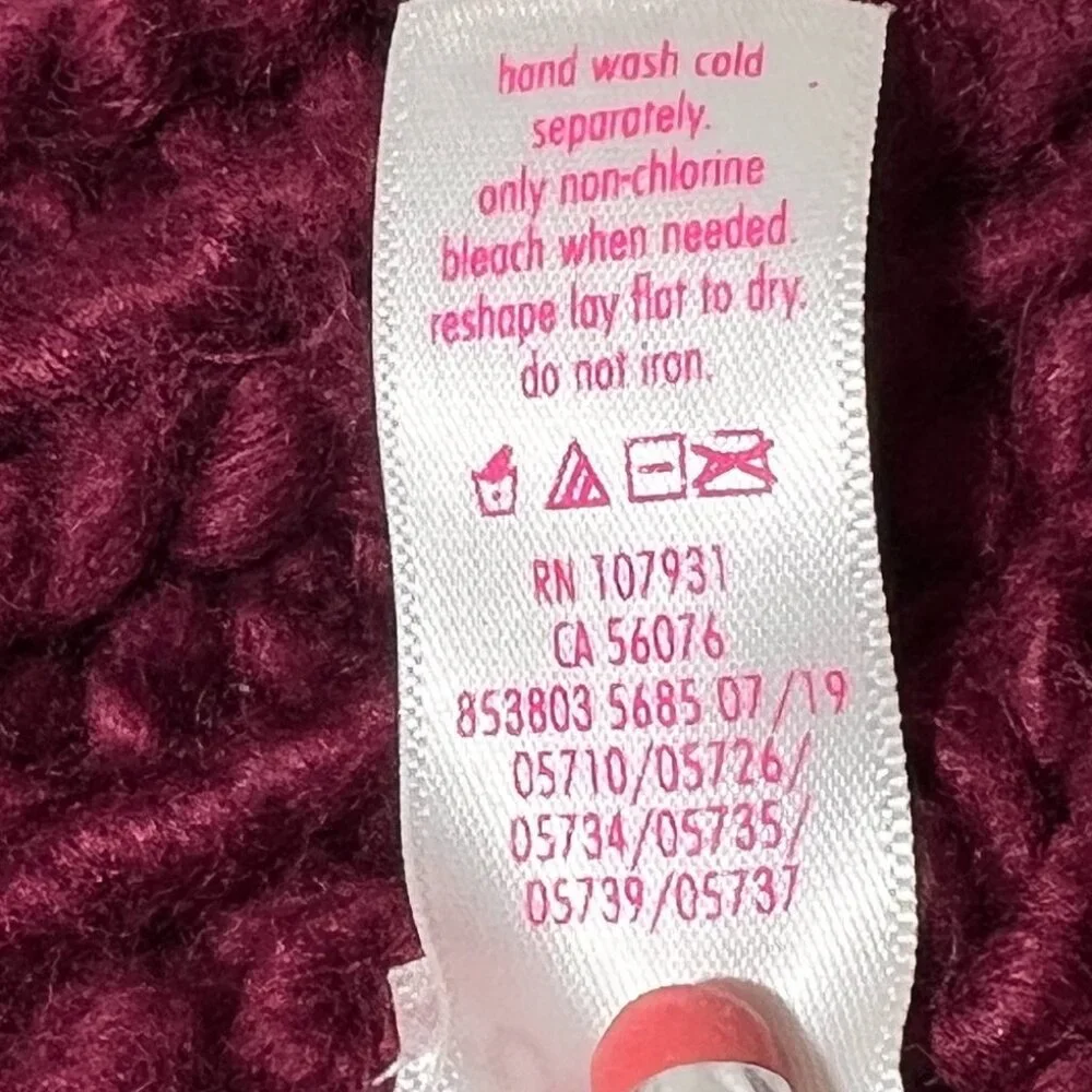 Justice Youth Maroon Knit Beanie Hat Faux Fur Pom Ski Snow Winter Girls Outdoor