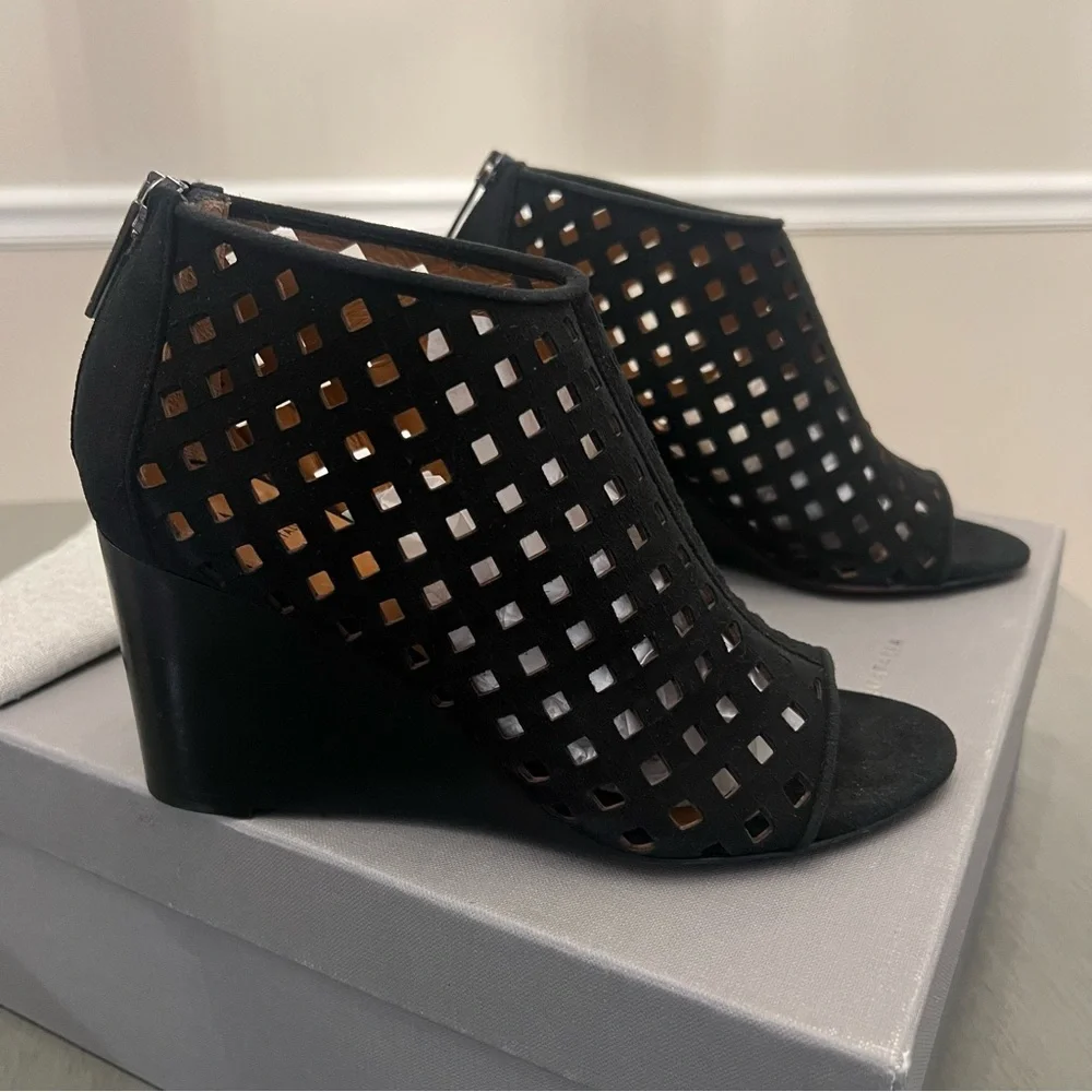 Aquatalia Nikita Open Toe Black Suede Wedge Ankle Bootie Sandal Perforated Zip 5
