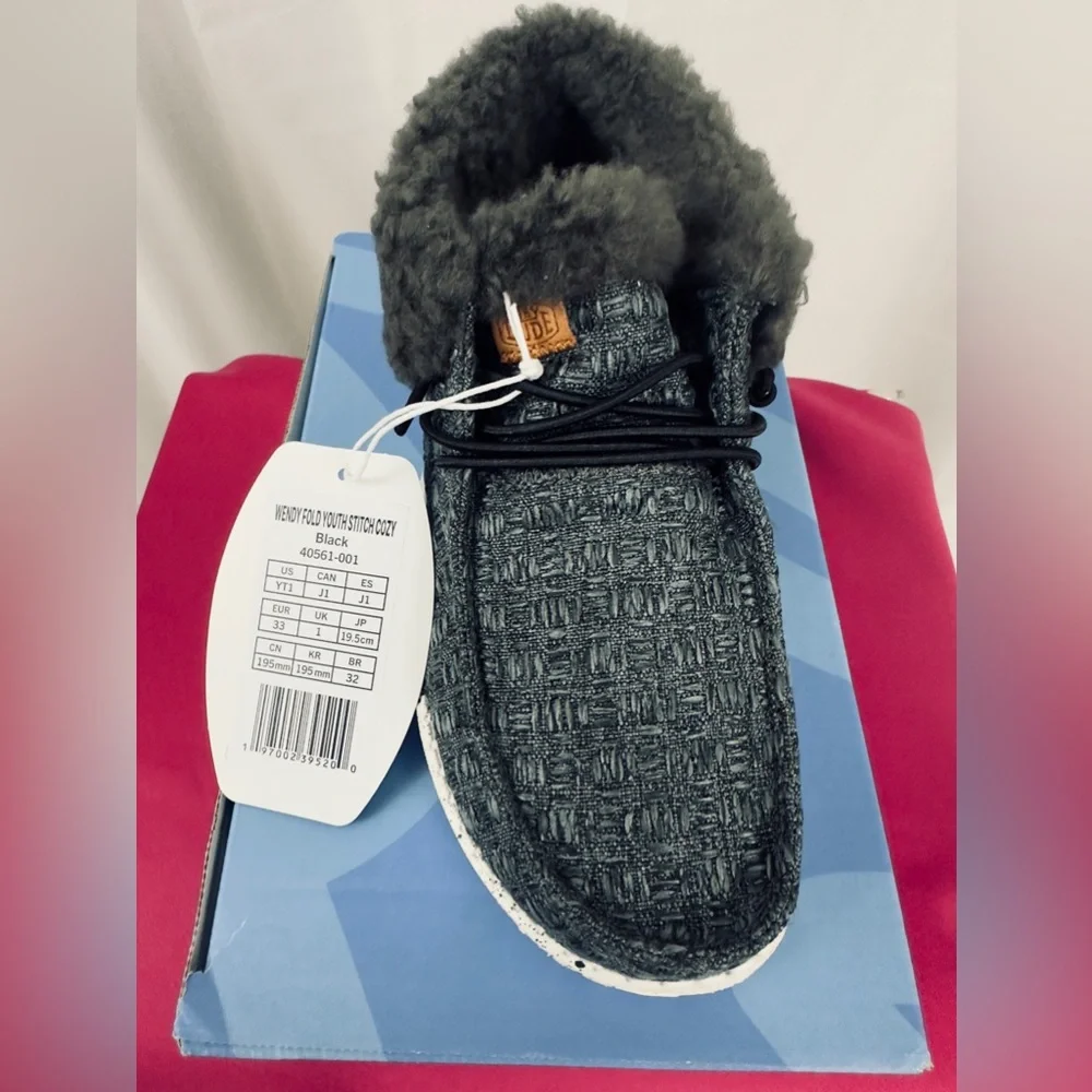 Hey Dude Wendy Black Fold Stitch Cozy Shoes Youth T (Little Boy) 1 New in box!